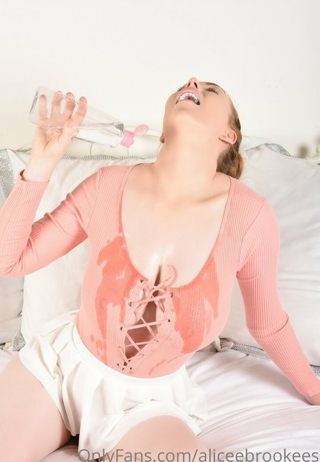 Aliceebrookees belle star du porno photos