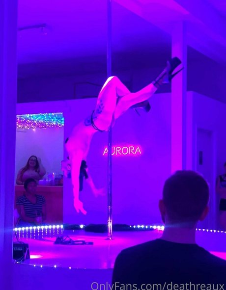 épouse maigre onlyfans assez hd images