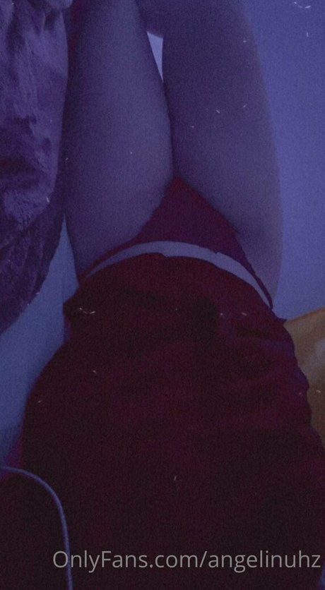 Angelinuhz actrice de sexe des photos