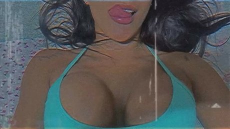 Antonella Victoria Corleto modèle nu collection