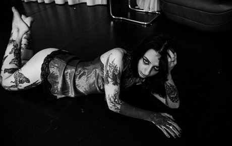 Draken lady actrice érotique collection