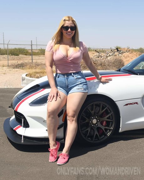 Woman Driven modèle pornographique images