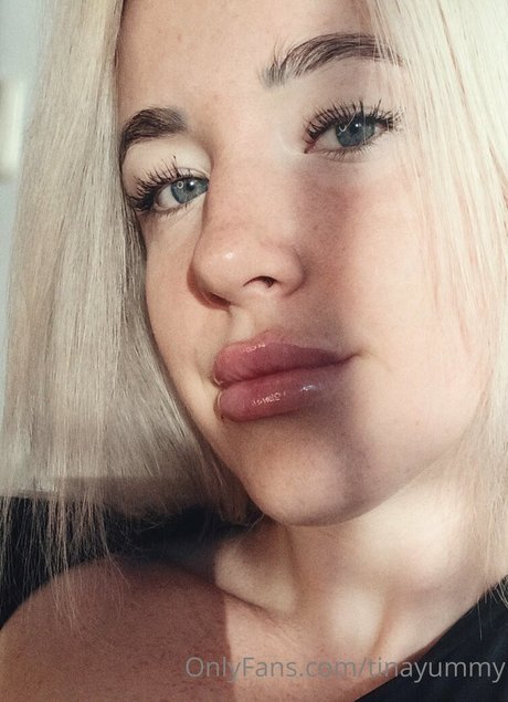 TinaYummy actrice de nus des photos