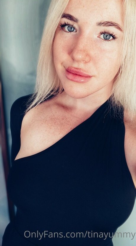 TinaYummy nus étoiles galerie