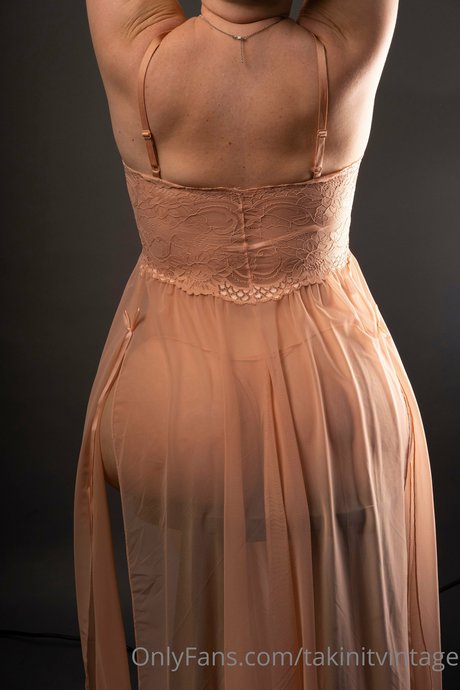 _Marketa Ruzickova étoile chaude images