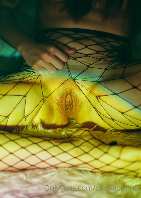 cannabunni3 actrice chaude images