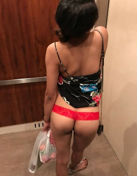 Extraperky actrice érotique photo