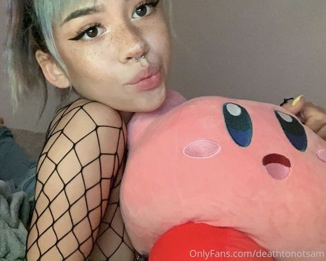 thisbicthdied modèle sexy des photos