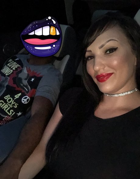 noirsahara modèle joli img