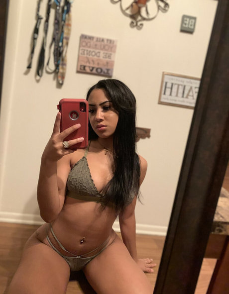 Julerri Amor modèle érotique galeries