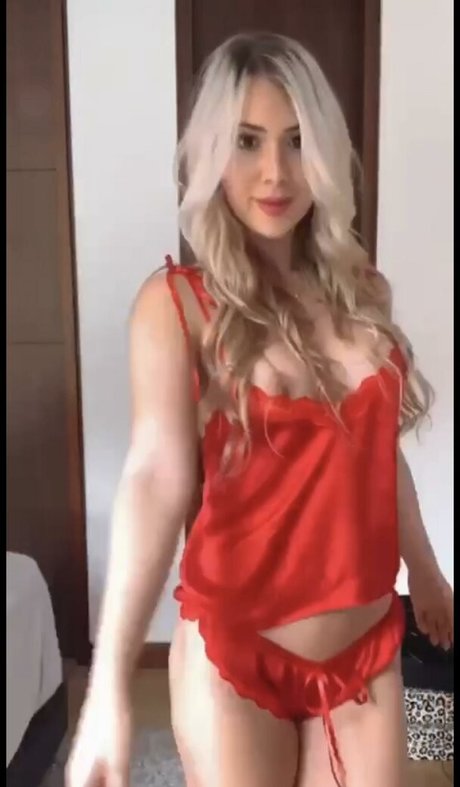 Laura Sagra modèle des photos