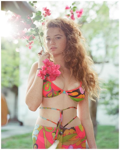 Ashley Suarez modèle meilleur galerie