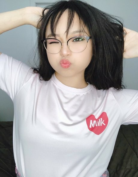 Ambiiyah modèle xxx images