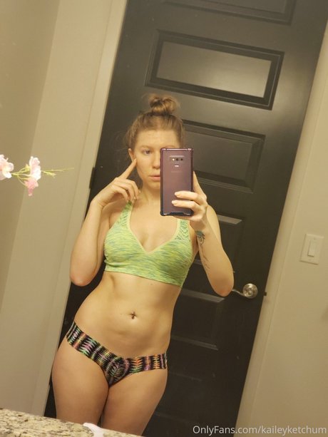 Kailey Ketchum_ xxx étoile galerie