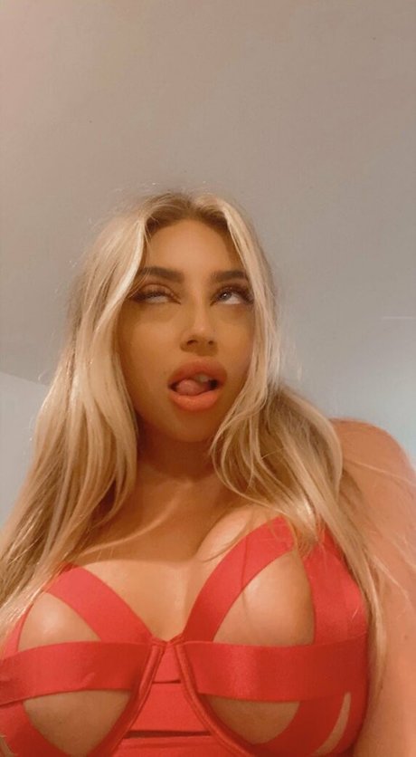 axaxloxiise art star du porno img
