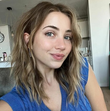 Emily Rudd Profilfoto