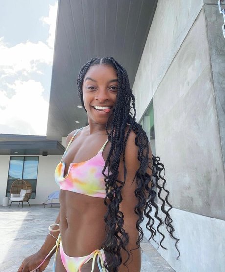 Simone Biles modèle collection