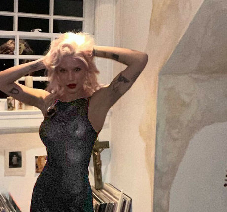 Halsey star du porno gratuit photo