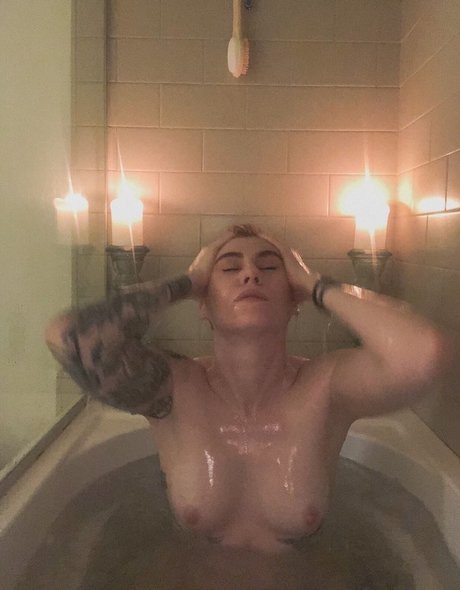 Comicbookgirl19 modèle pornographique image