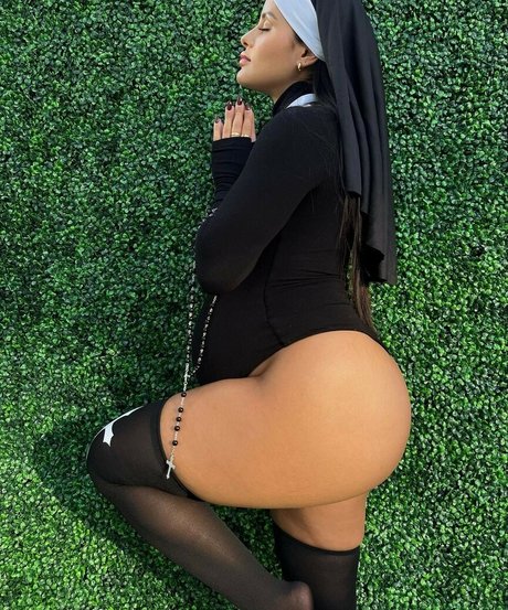Katya Elise Henry star du porno chaude photos