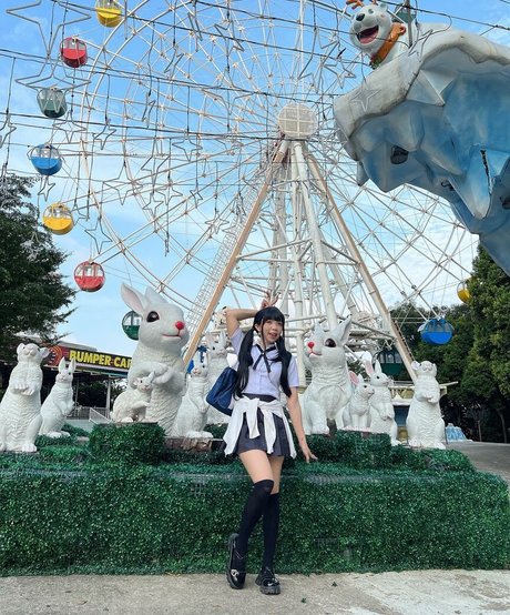 filles de larmée uniquementfans des nus parfaits img