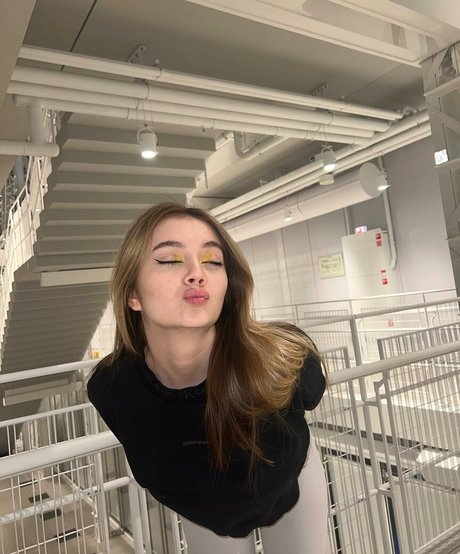 Alyona Bobrova actrice de grande qualité galeries