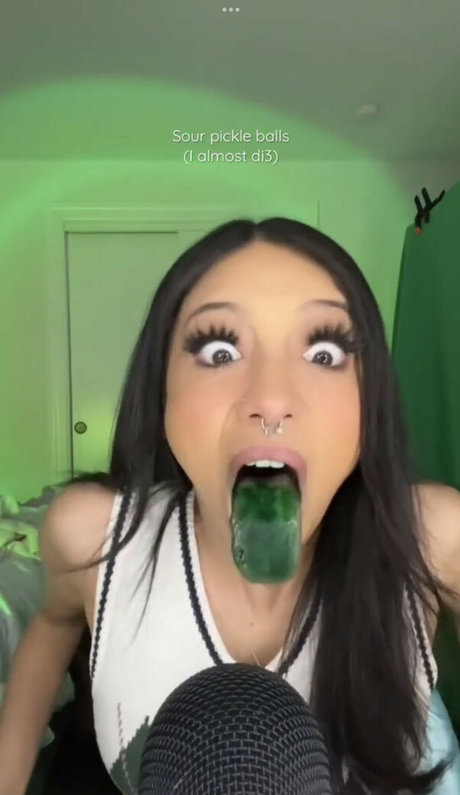 SassySounds ASMR star du porno chaud photo