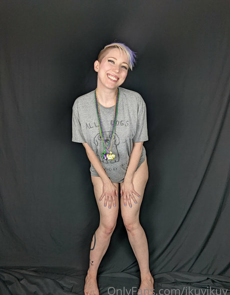 Ikuy actrice hd galeries