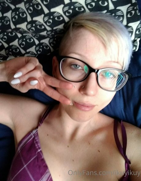 Ikuy star érotique collection