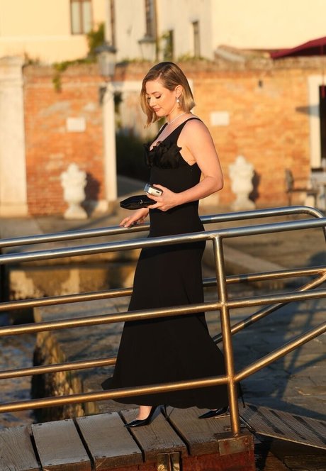 Lili Reinhart modèle artistique photo