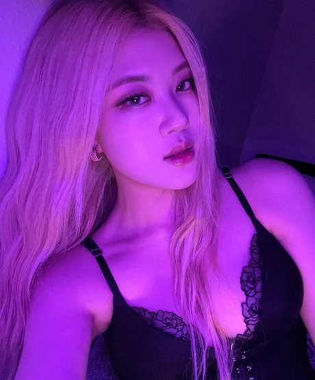 Allissa Shin beau modèle photos