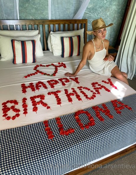 Ilona Arsentieva modèle magnifique photo