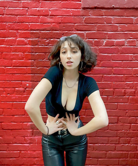 Anuhea Nihipali modèle xxx images