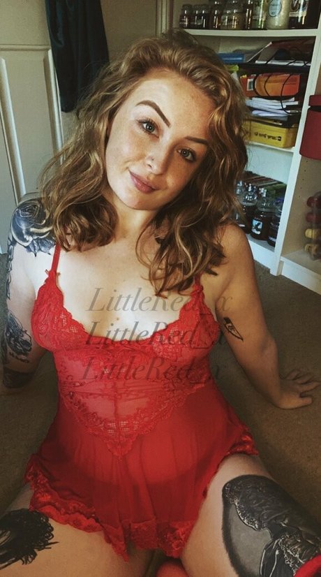 LittleRed x étoile chaude galerie