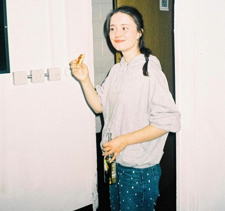 Sigrid étoile sexy photos