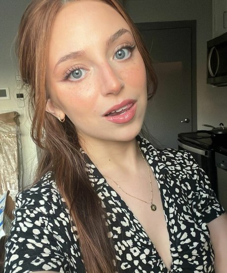 Ellie Schnitt art étoile img