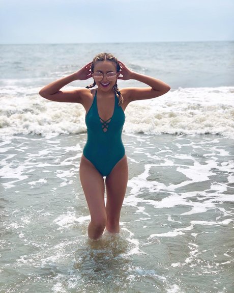 Ellie Schnitt star du porno adulte photos