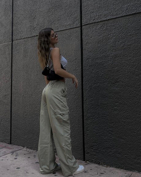 Ashley Marie Dickerson étoile exclusive des photos