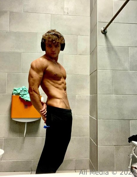 taylorsfree actrice érotique archive