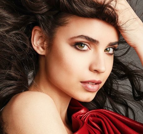 Sofia Carson étoile xxx des photos