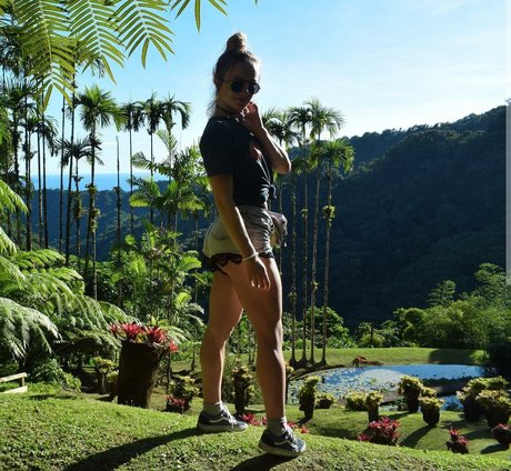 Aline Dessine star du porno hd galeries