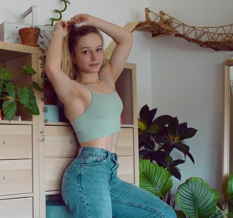 Aline Dessine sexe de star du porno img