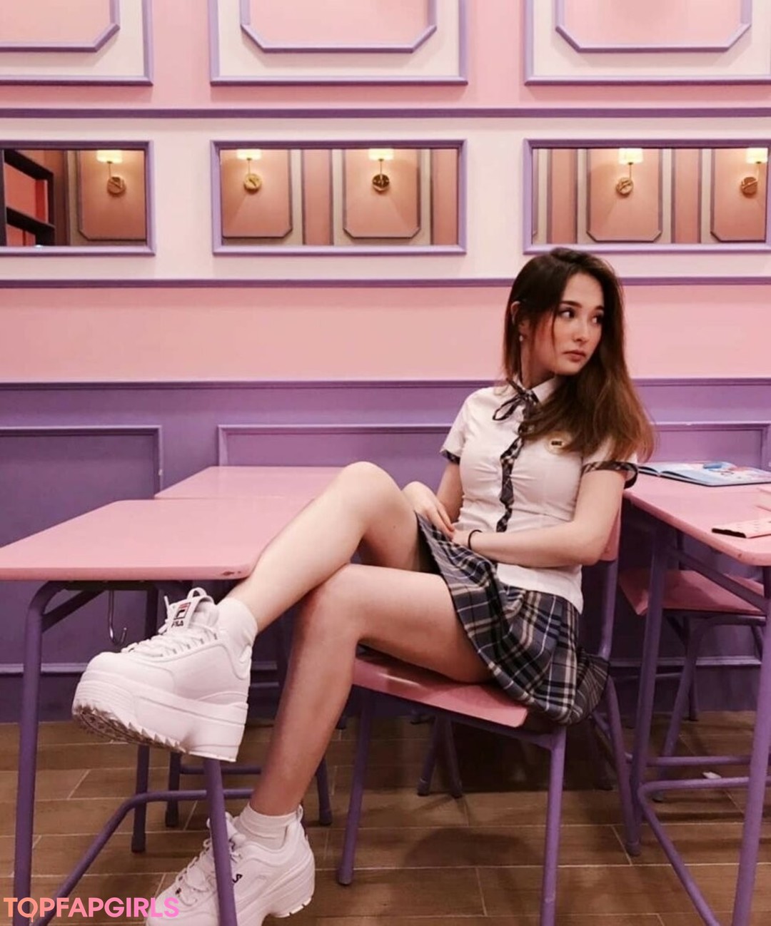 Tinakitten modèle parfait images