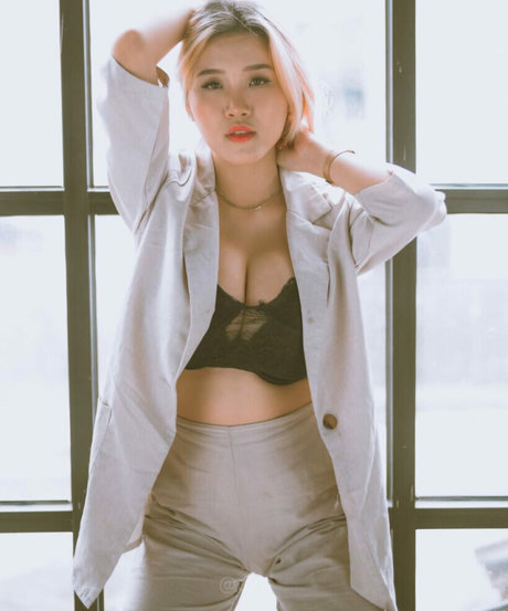 Anastasya Khosasih xxx étoile des photos