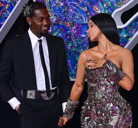 Cardi B star érotique galeries