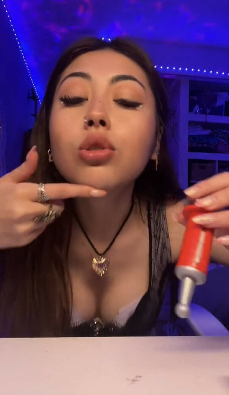 Angelic Lofi ASMR star du porno érotique image