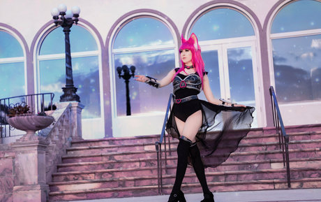 freeeroticneko actrice artistique photo