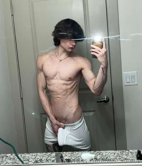 nate shreds étoile sympa collection