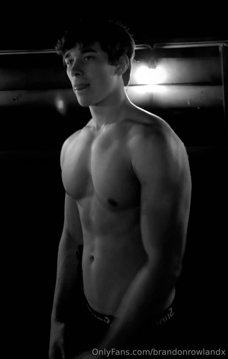 brandonrowlandx modèle porno photos