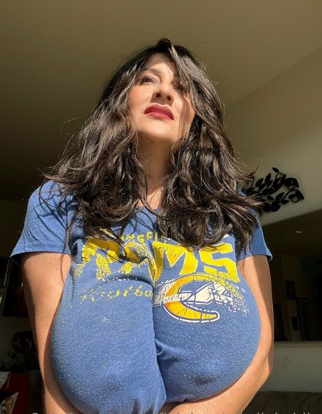 official antonellakahllo actrice artistique img